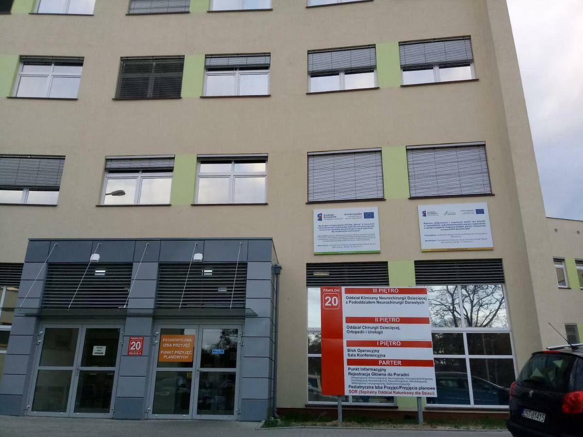 שצ'צ'ין Pomaranczowa Apartment מראה חיצוני תמונה